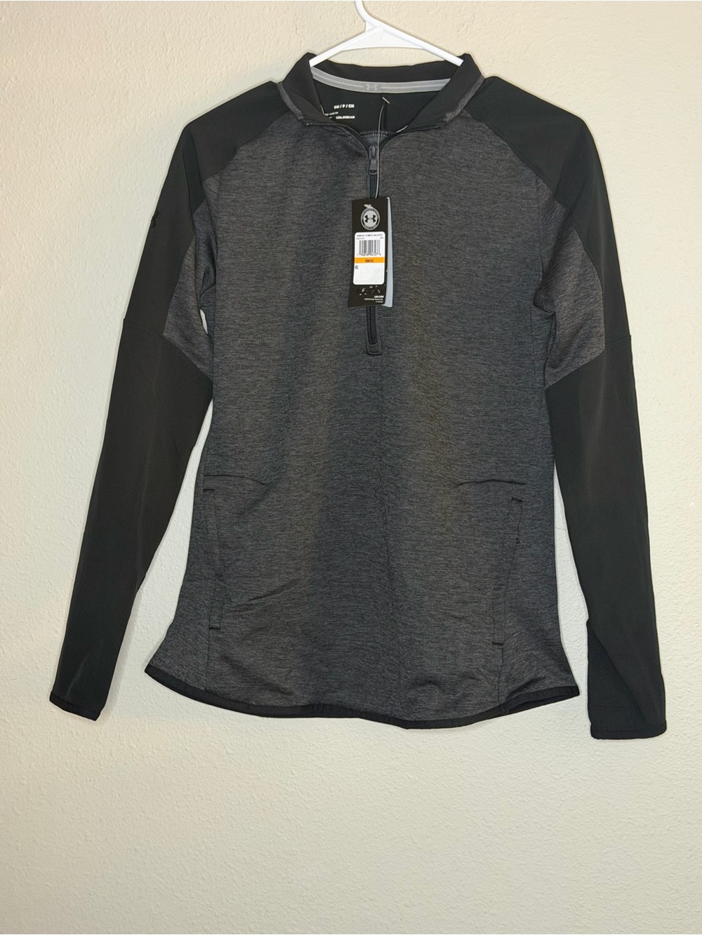 Under Armour Women's Size S Black UA Corp Hybrid 1/4 Zip pullover 60 NWT